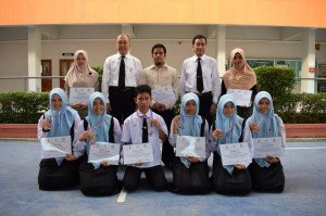 มอบรางวัลประกวดสุนทรพจน์ โดยสมาคมศิษย์เก่า ม.เกษตรศาสตร์ จ. ปราจีนบุรี